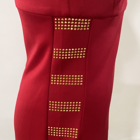 RED DRESS - Picture 7 of 10